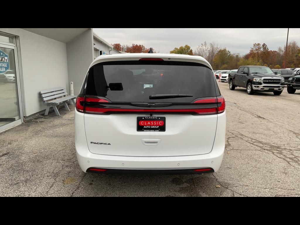new 2026 Chrysler Pacifica car, priced at $40,260