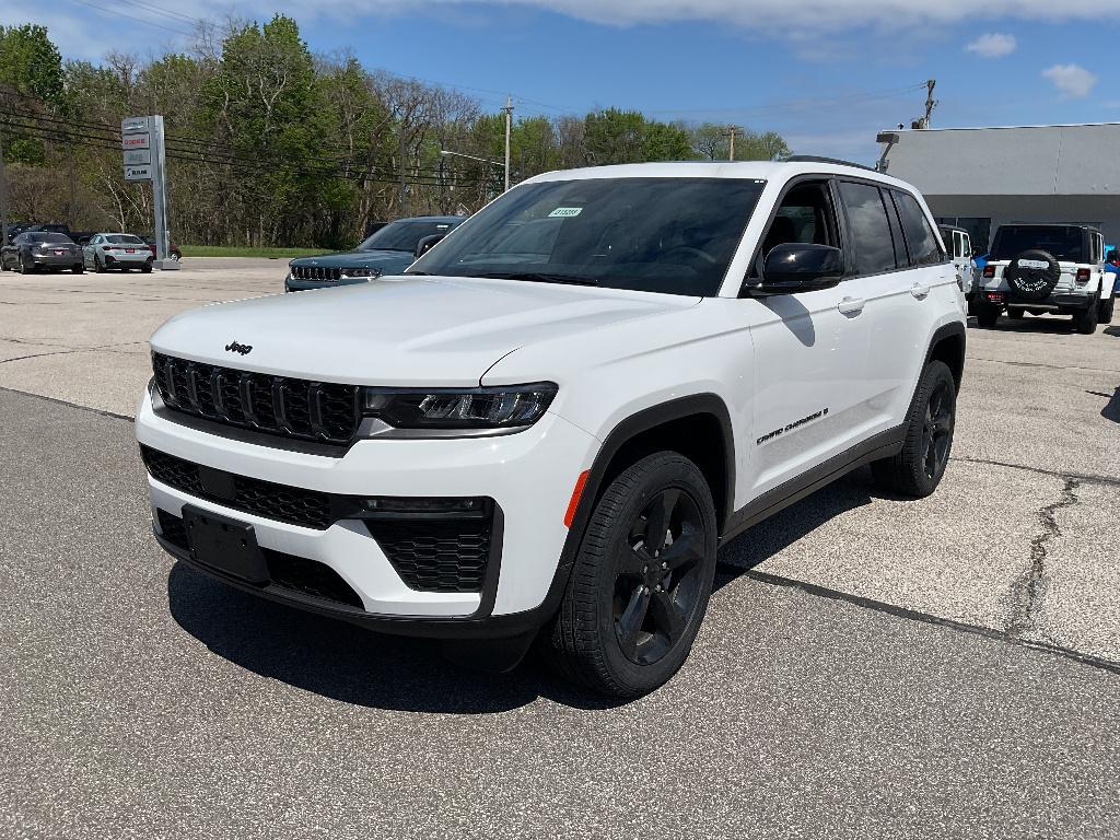 new 2026 Jeep Grand Cherokee car, priced at $46,158