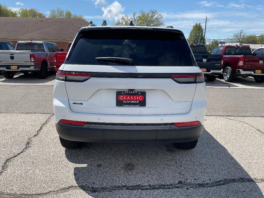 new 2026 Jeep Grand Cherokee car, priced at $46,158