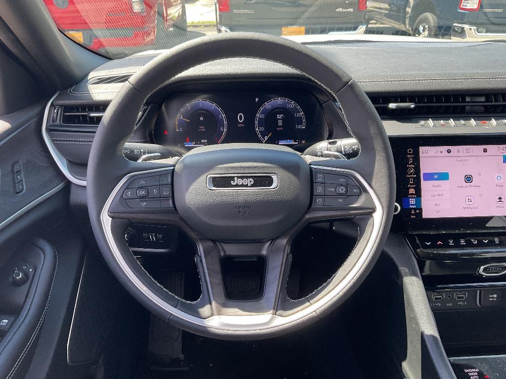 new 2026 Jeep Grand Cherokee car, priced at $46,158