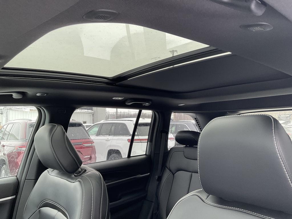 new 2026 Jeep Grand Cherokee car, priced at $50,210