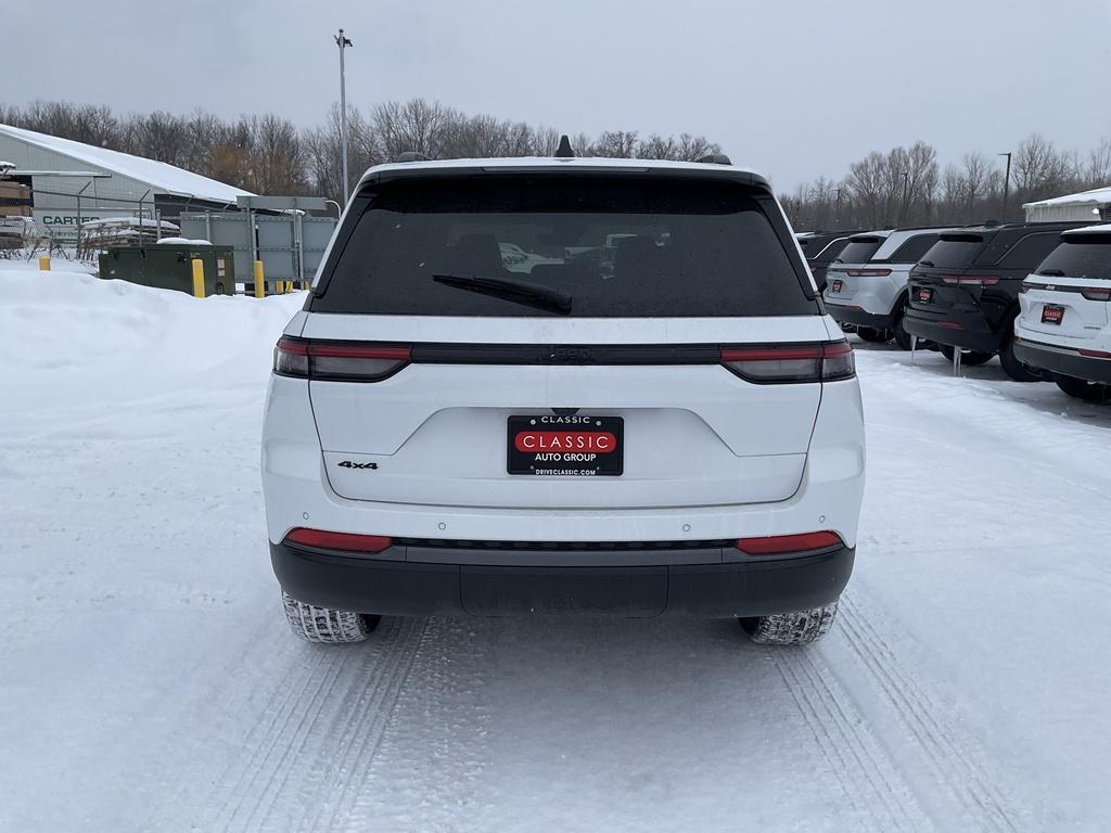 new 2026 Jeep Grand Cherokee car, priced at $50,210