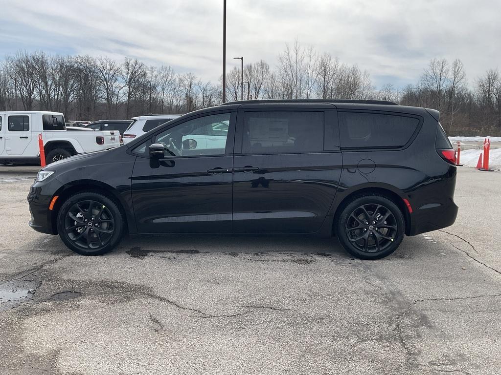 new 2026 Chrysler Pacifica car, priced at $44,910