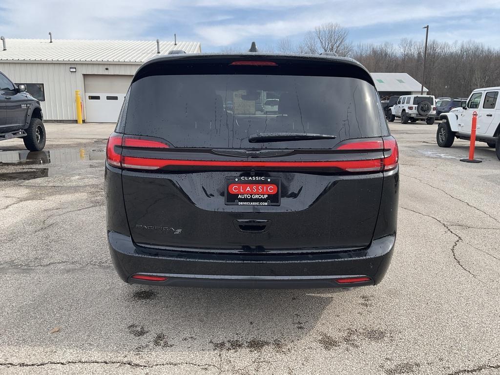 new 2026 Chrysler Pacifica car, priced at $44,910