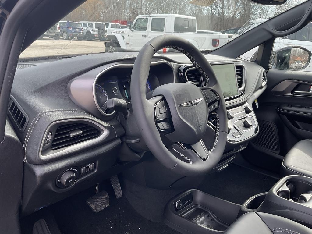 new 2026 Chrysler Pacifica car, priced at $44,910