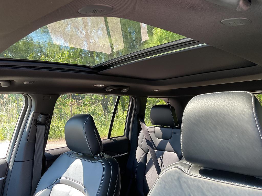 new 2026 Jeep Grand Cherokee car, priced at $49,028