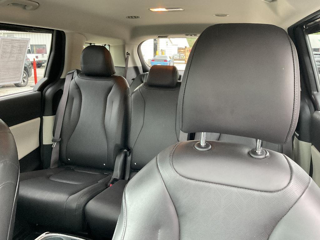 used 2022 Kia Carnival car, priced at $30,438