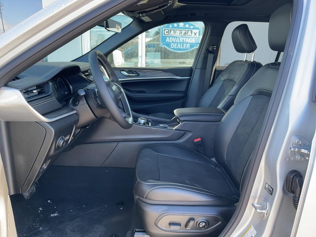 new 2026 Jeep Grand Cherokee car, priced at $48,750