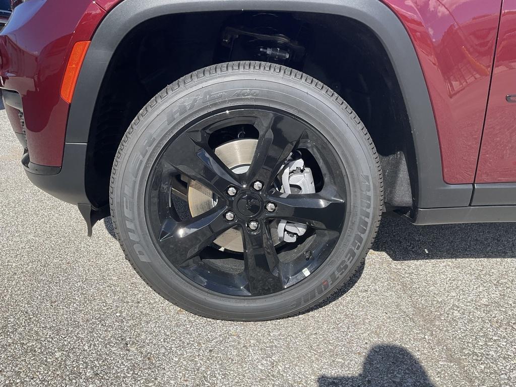 new 2025 Jeep Grand Cherokee L car, priced at $45,898