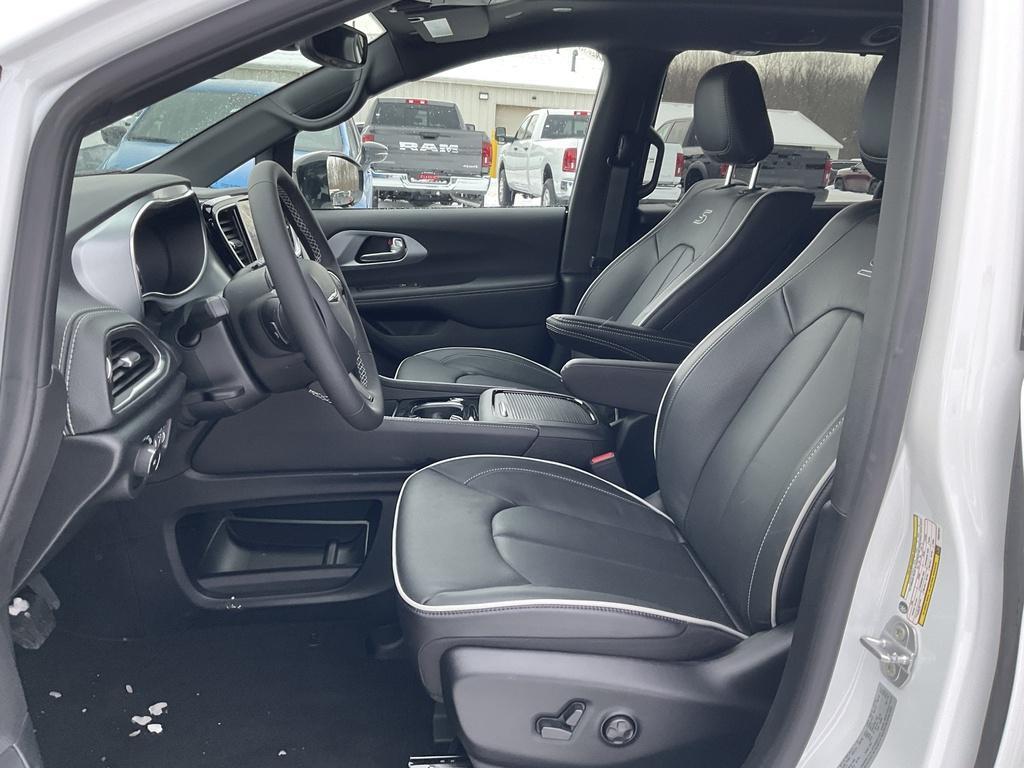 new 2026 Chrysler Pacifica car, priced at $52,945