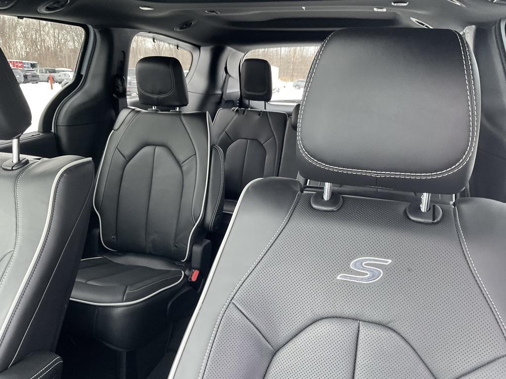 new 2026 Chrysler Pacifica car, priced at $52,945