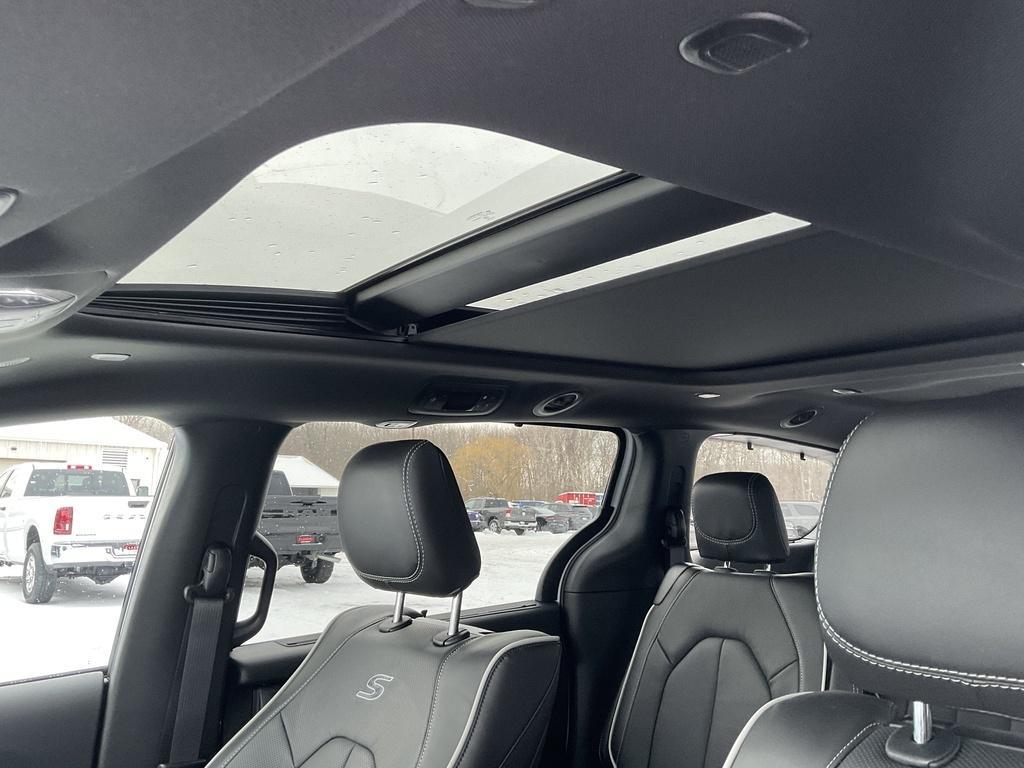 new 2026 Chrysler Pacifica car, priced at $52,945