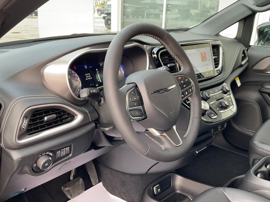 new 2026 Chrysler Pacifica car, priced at $43,165