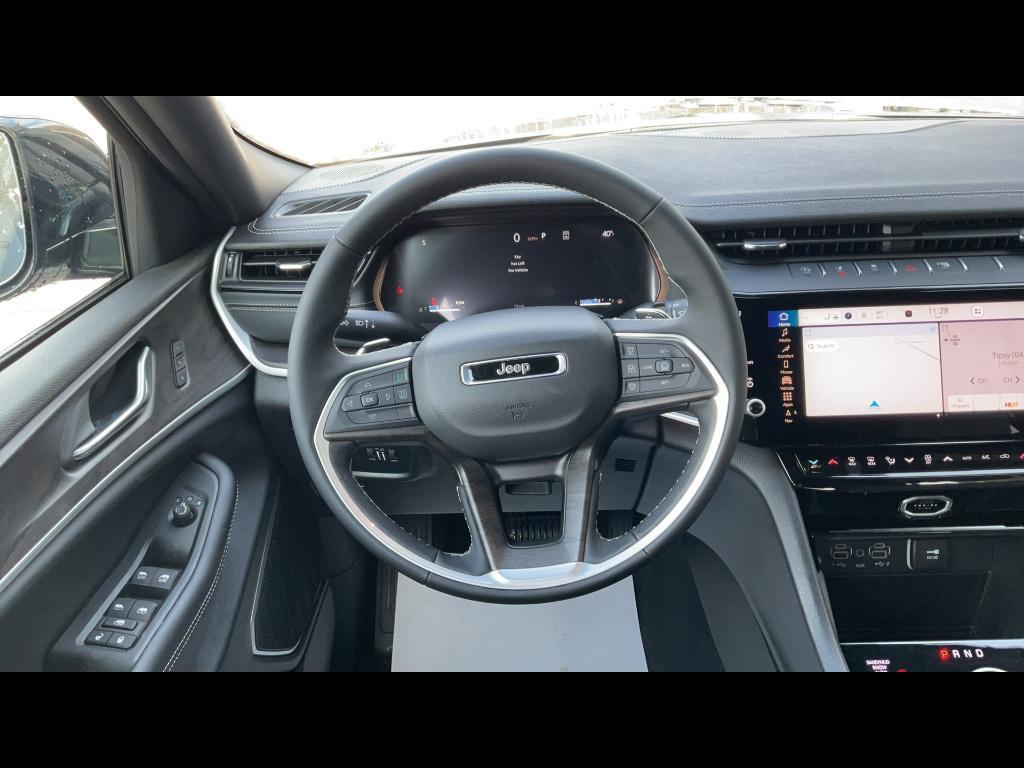 new 2026 Jeep Grand Cherokee car, priced at $45,835