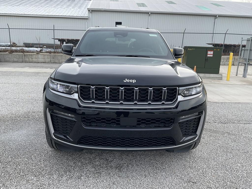 new 2026 Jeep Grand Cherokee car, priced at $49,580
