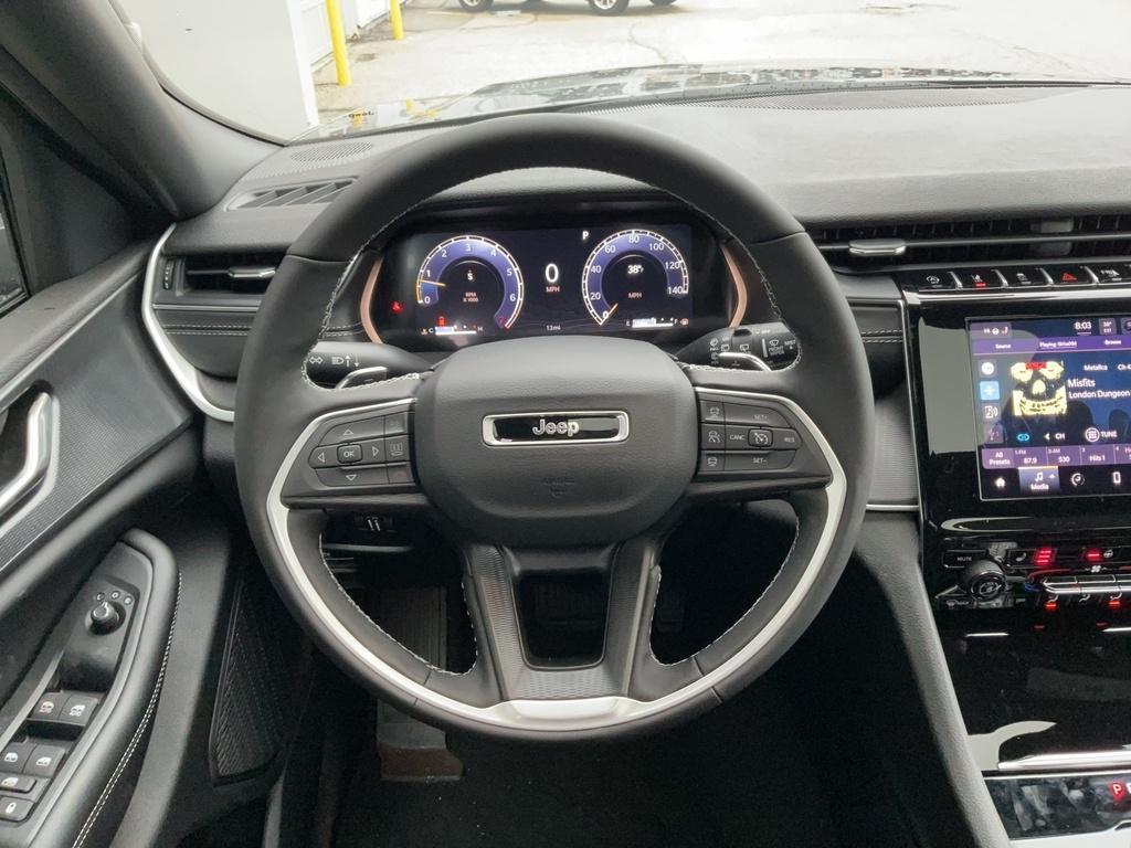 new 2025 Jeep Grand Cherokee car, priced at $41,744