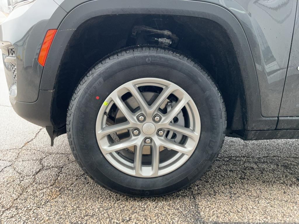 new 2025 Jeep Grand Cherokee car, priced at $41,744