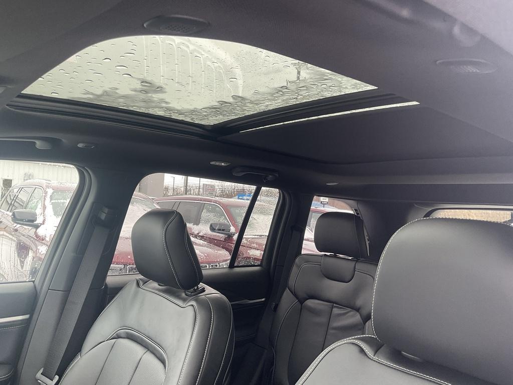 new 2026 Jeep Grand Cherokee car, priced at $52,462