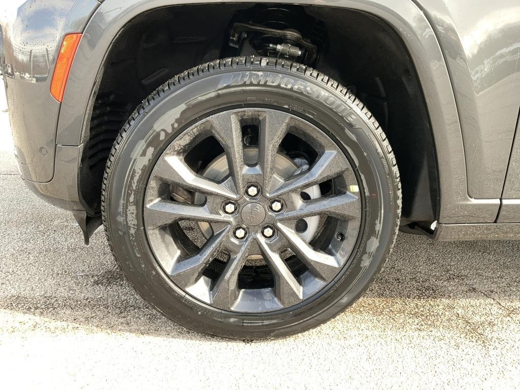 new 2026 Jeep Grand Cherokee car, priced at $53,805