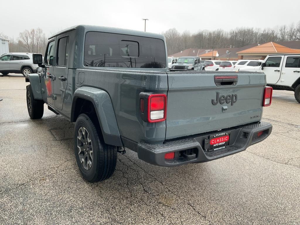 new 2026 Jeep Gladiator car, priced at $47,943