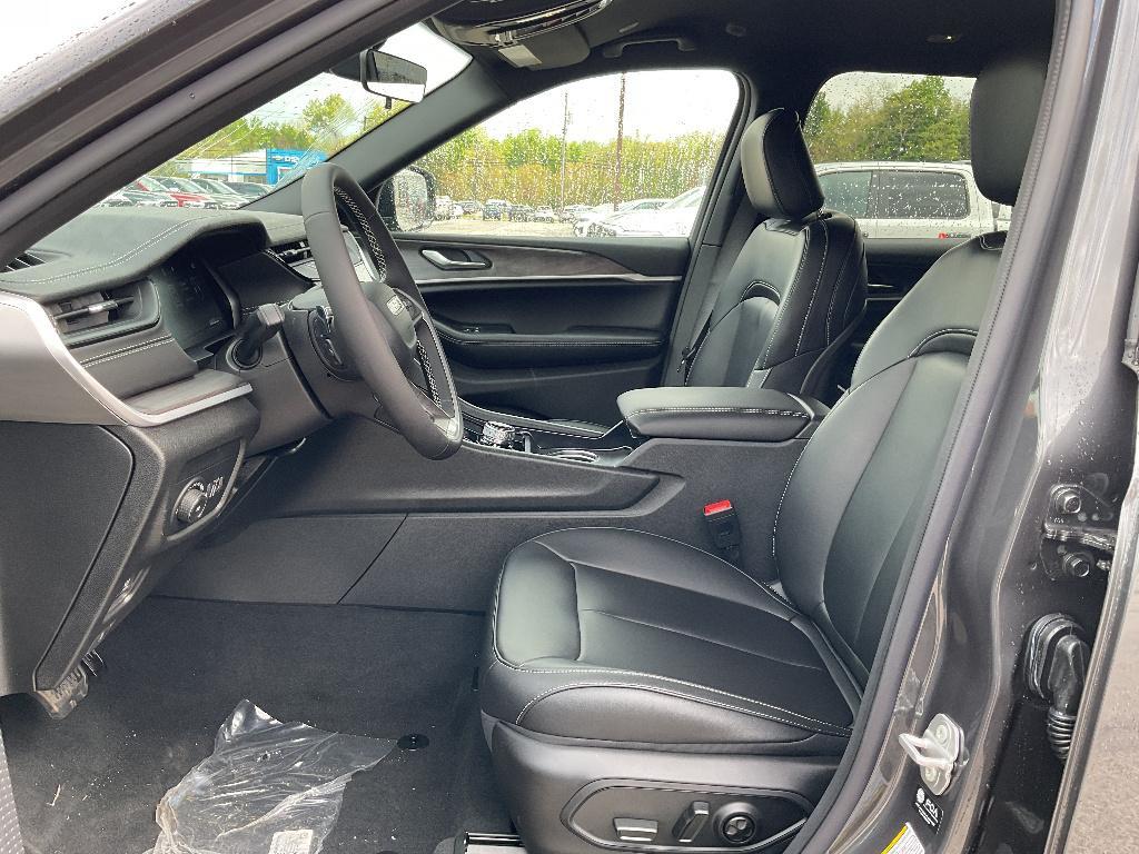 new 2026 Jeep Grand Cherokee L car, priced at $47,083