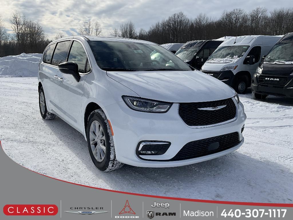 new 2026 Chrysler Pacifica car, priced at $52,943