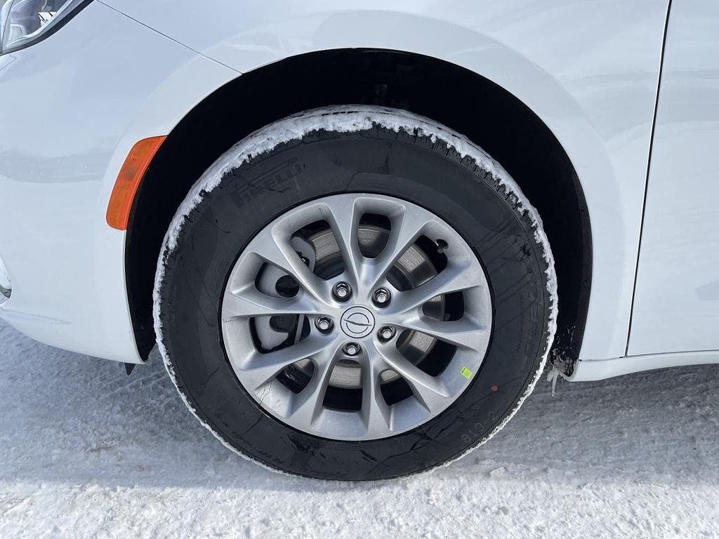 new 2026 Chrysler Pacifica car, priced at $54,495