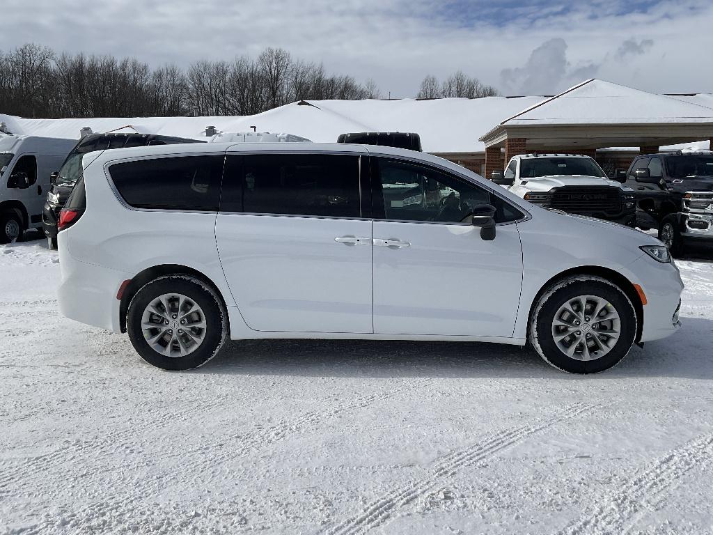 new 2026 Chrysler Pacifica car, priced at $50,943