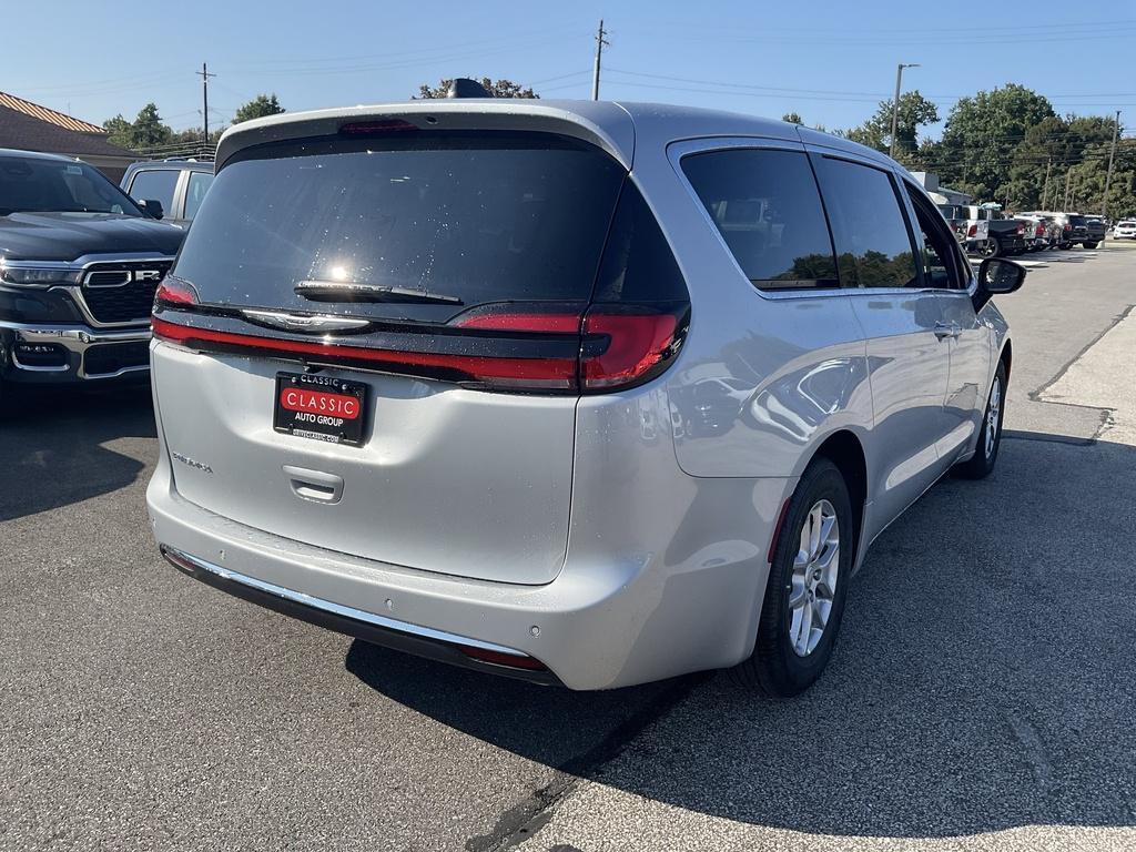 new 2026 Chrysler Pacifica car, priced at $43,948