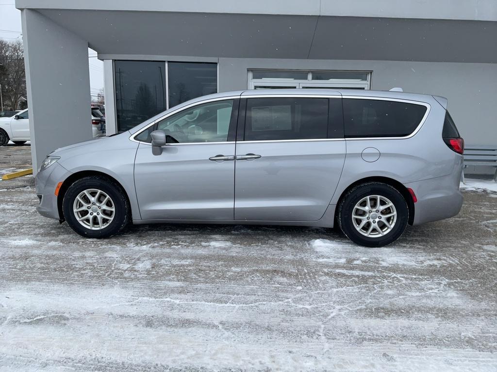 used 2020 Chrysler Pacifica car, priced at $19,999