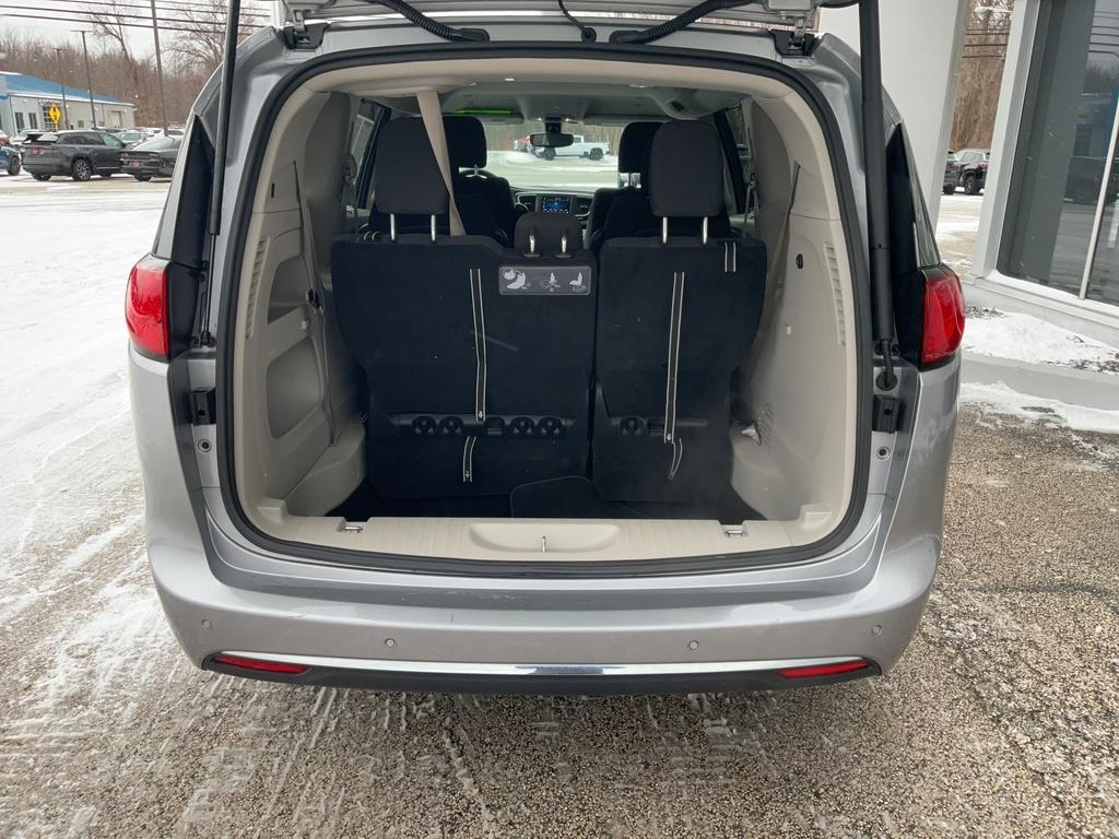 used 2020 Chrysler Pacifica car, priced at $19,999