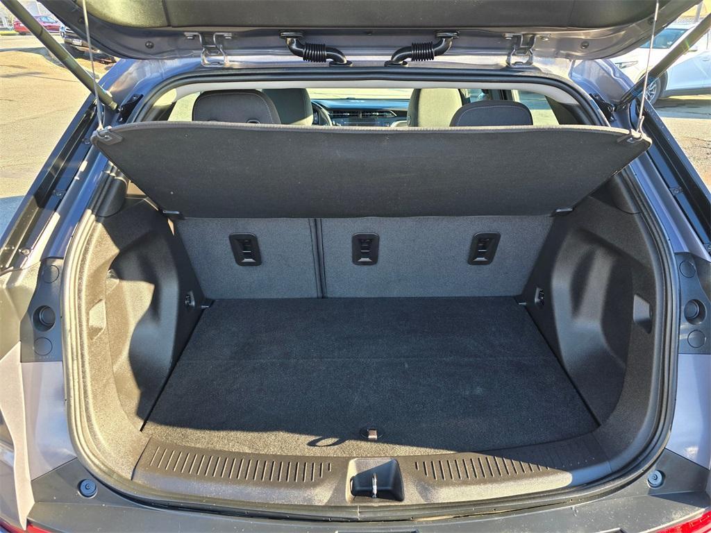 used 2022 Chevrolet Bolt EUV car, priced at $15,980