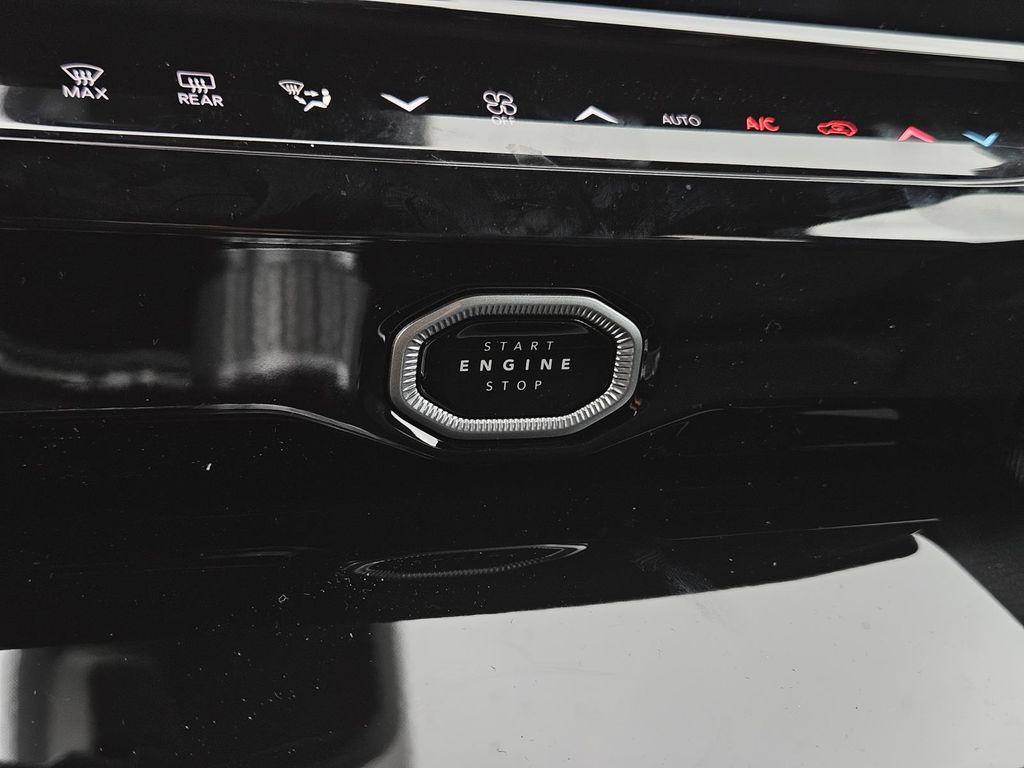 new 2026 Jeep Grand Cherokee car, priced at $45,430