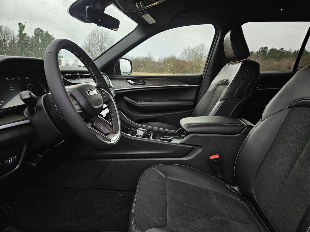 new 2026 Jeep Grand Cherokee car, priced at $45,430