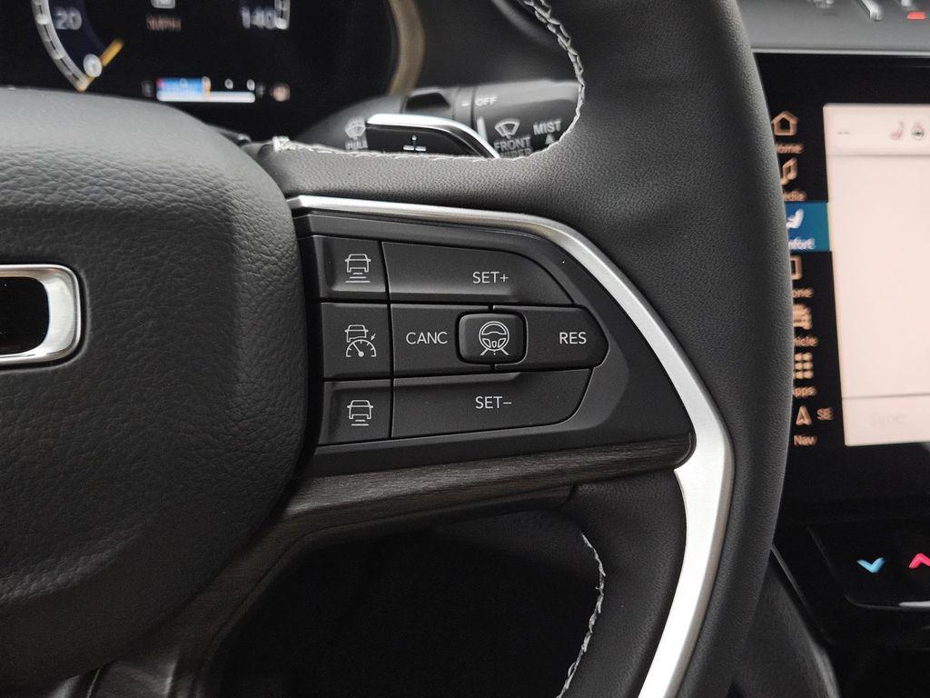 new 2026 Jeep Grand Cherokee car, priced at $45,430