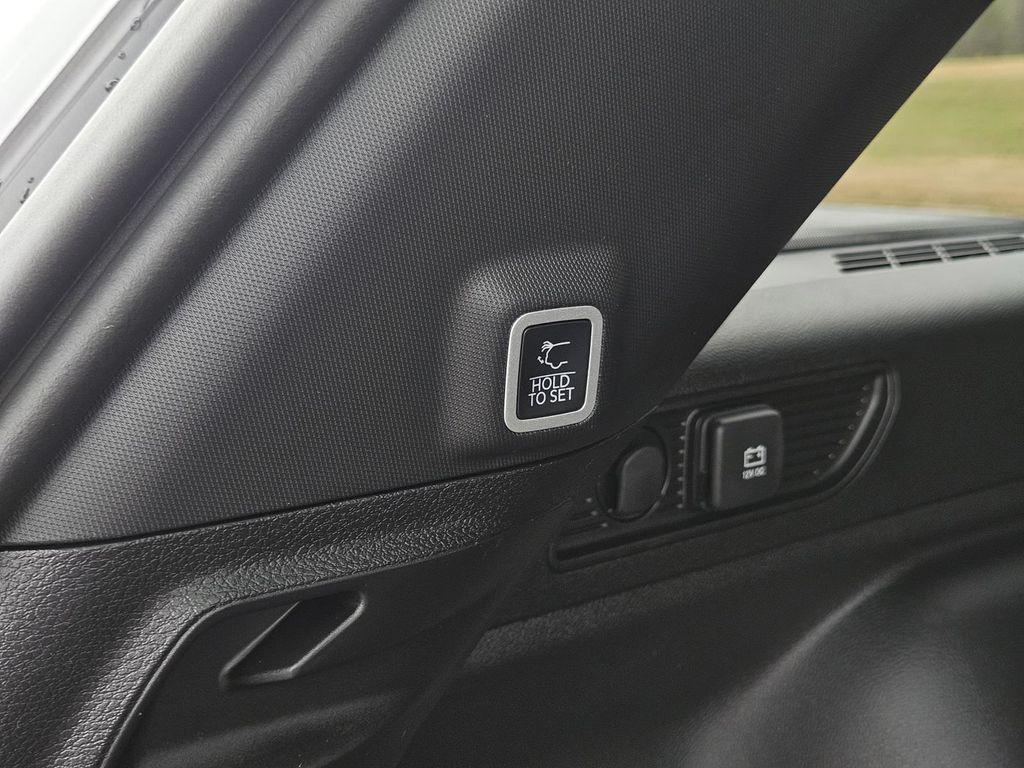 new 2026 Jeep Grand Cherokee car, priced at $45,390