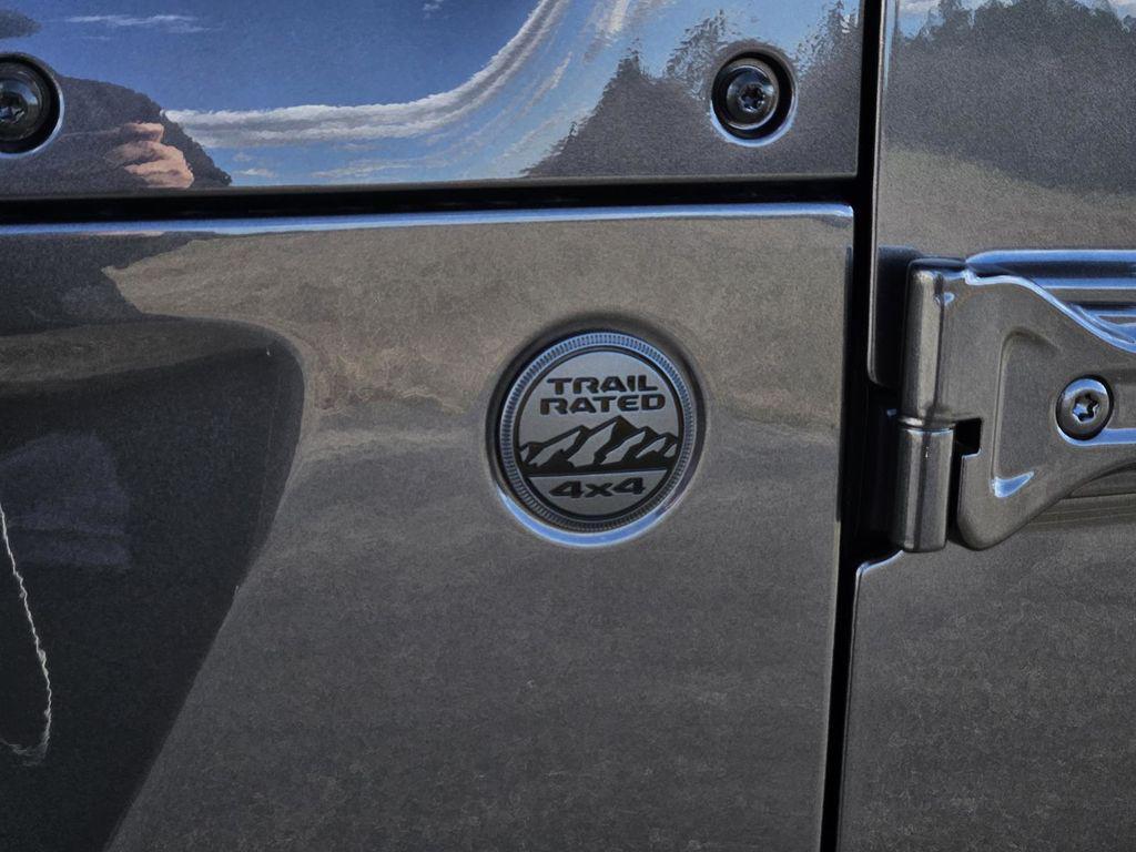 new 2026 Jeep Gladiator car, priced at $48,035