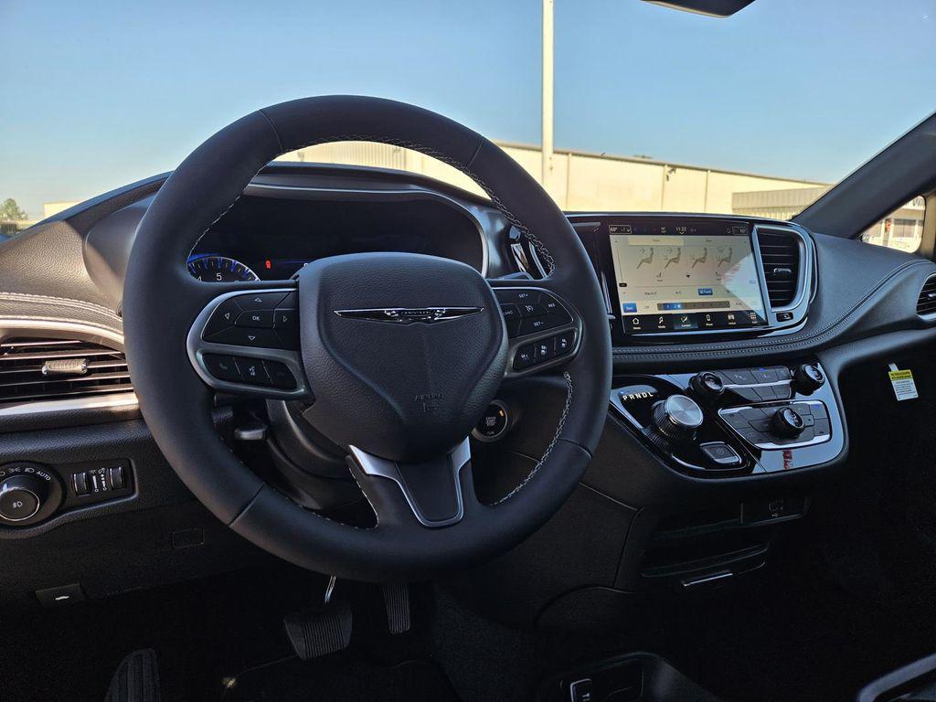 new 2026 Chrysler Pacifica car, priced at $46,360