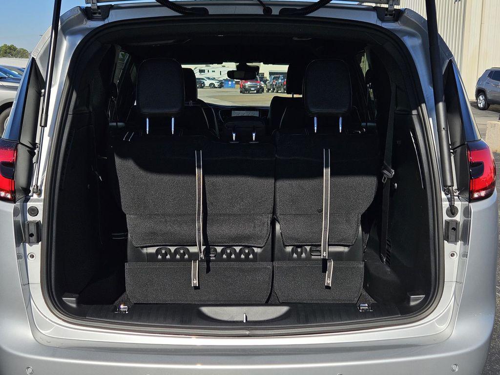 new 2026 Chrysler Pacifica car, priced at $46,360