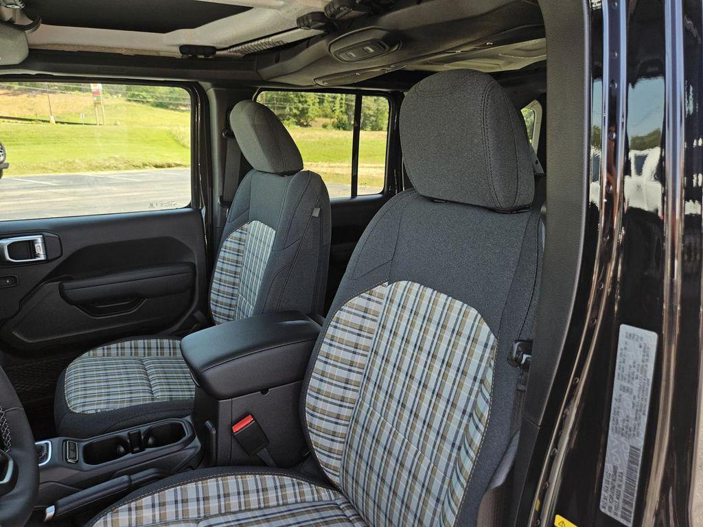 new 2026 Jeep Wrangler car, priced at $51,575