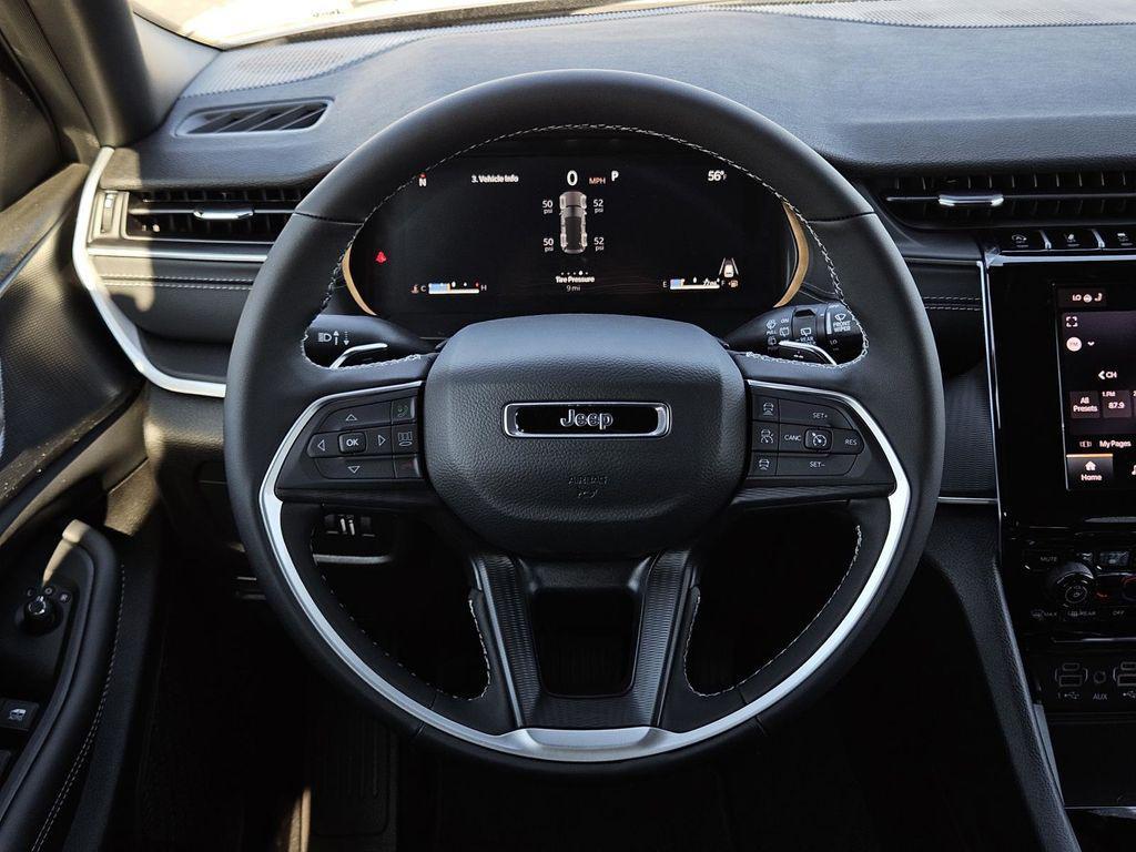 new 2025 Jeep Grand Cherokee car, priced at $41,580