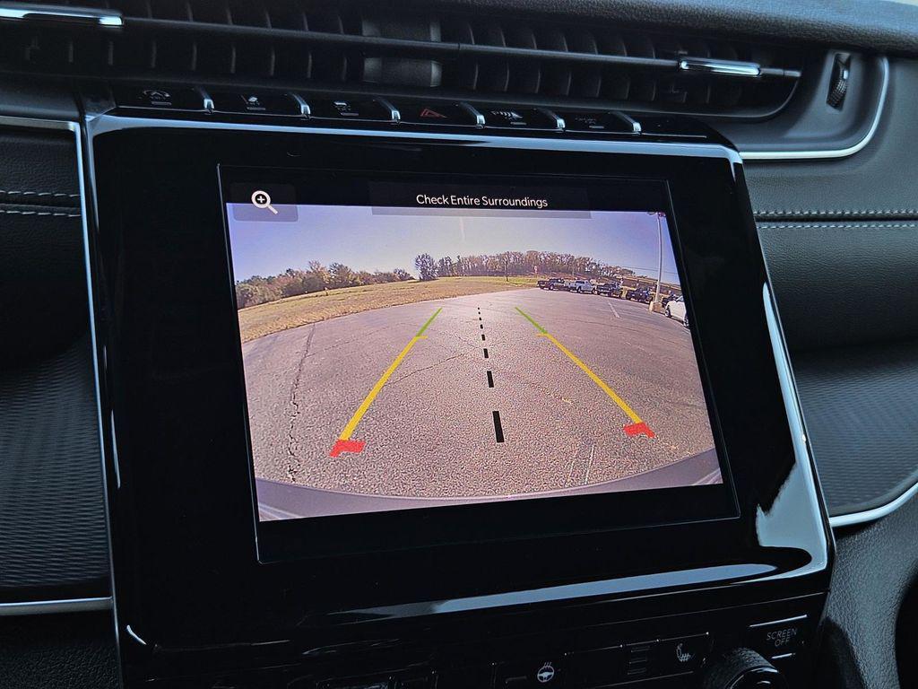 new 2025 Jeep Grand Cherokee car, priced at $41,580