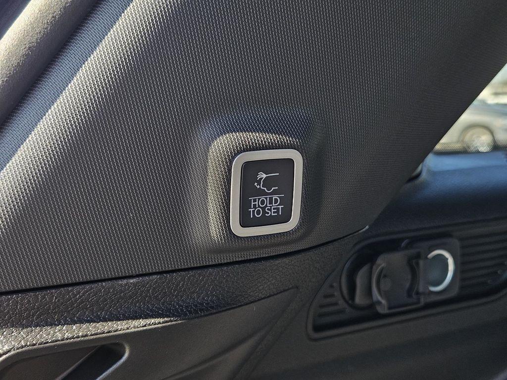 new 2025 Jeep Grand Cherokee car, priced at $41,580