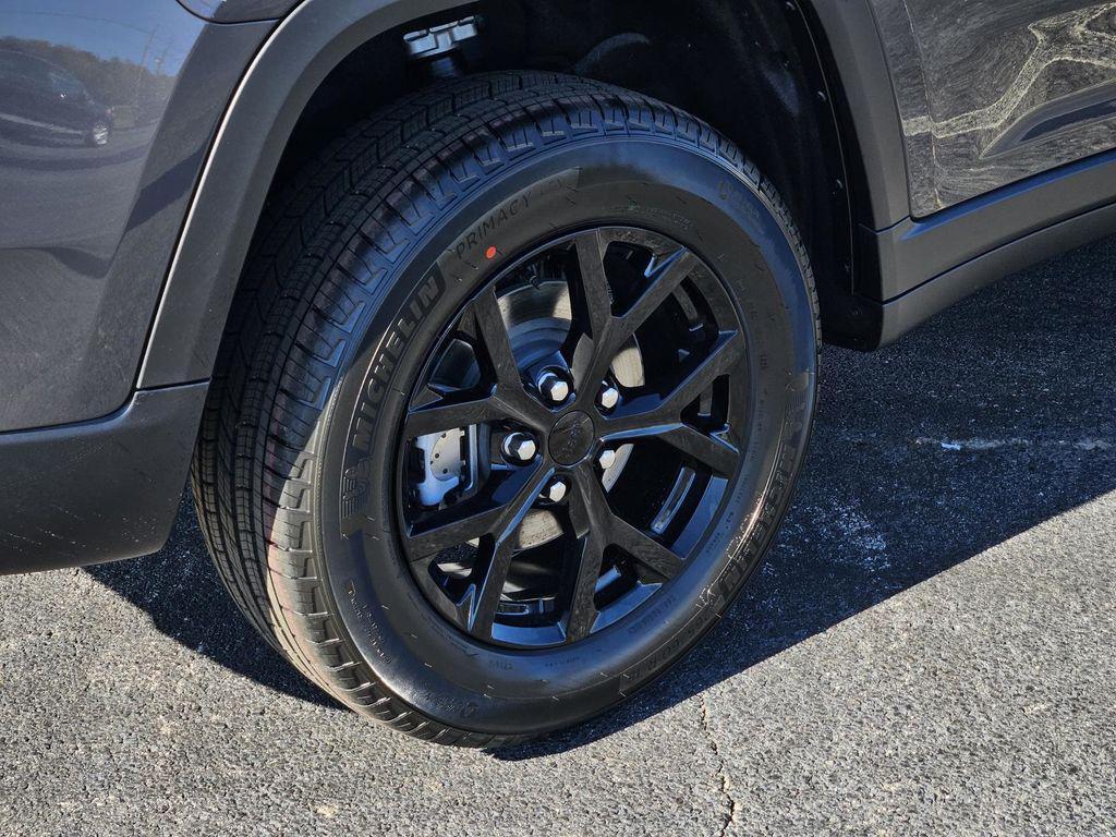 new 2025 Jeep Grand Cherokee car, priced at $41,580