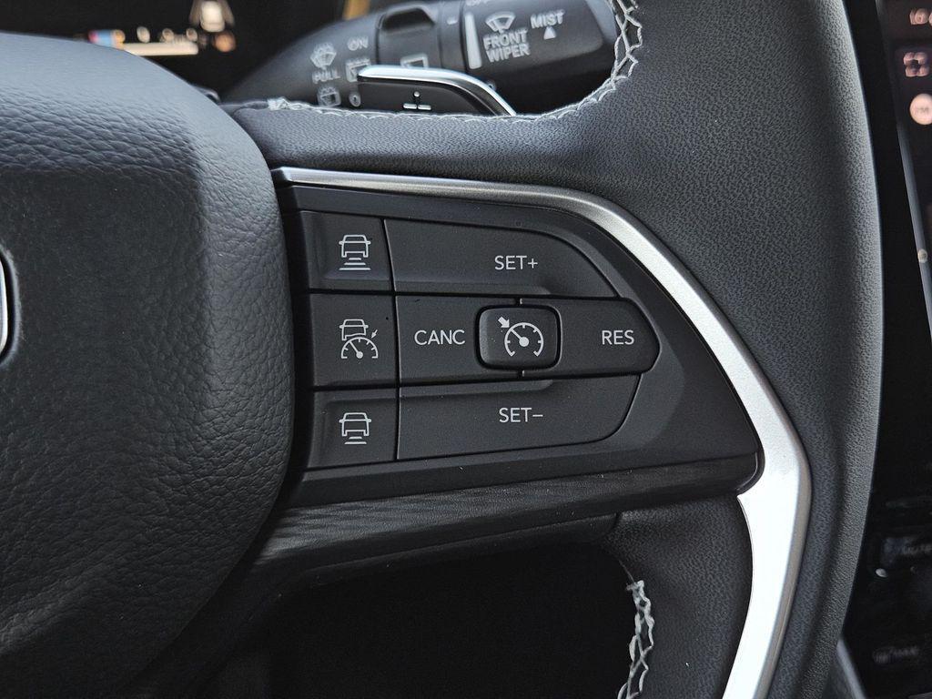 new 2025 Jeep Grand Cherokee car, priced at $41,580