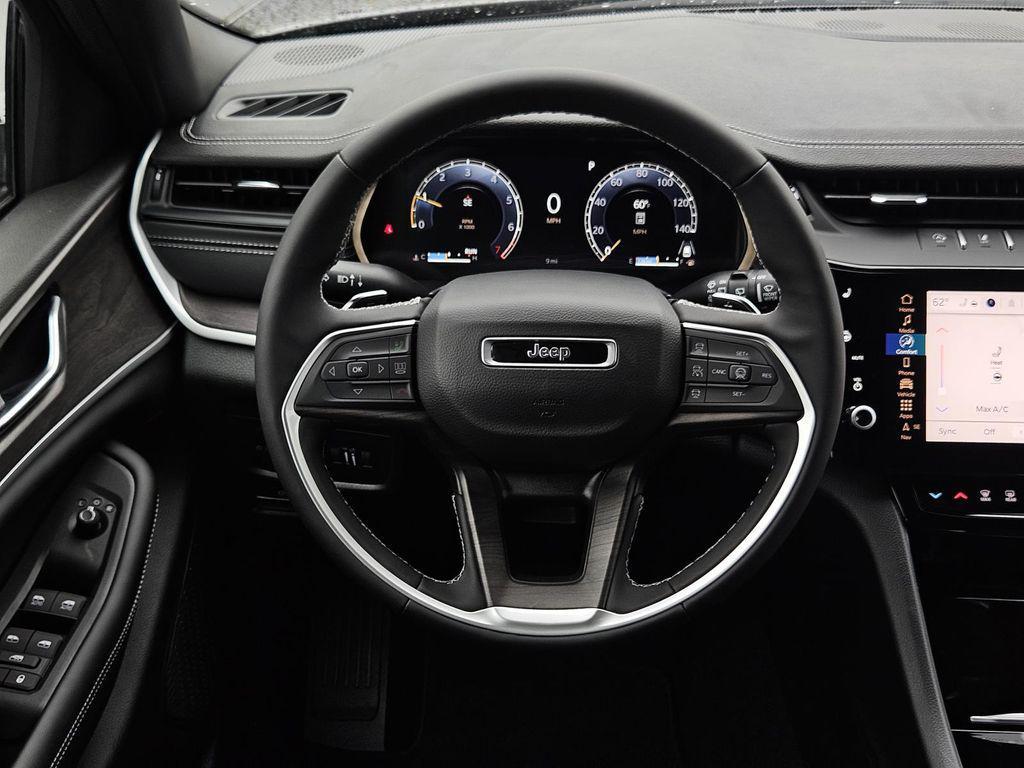 new 2026 Jeep Grand Cherokee car, priced at $46,025