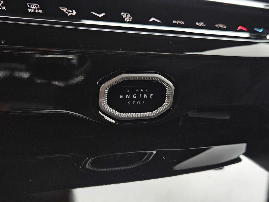 new 2026 Jeep Grand Cherokee car, priced at $46,025