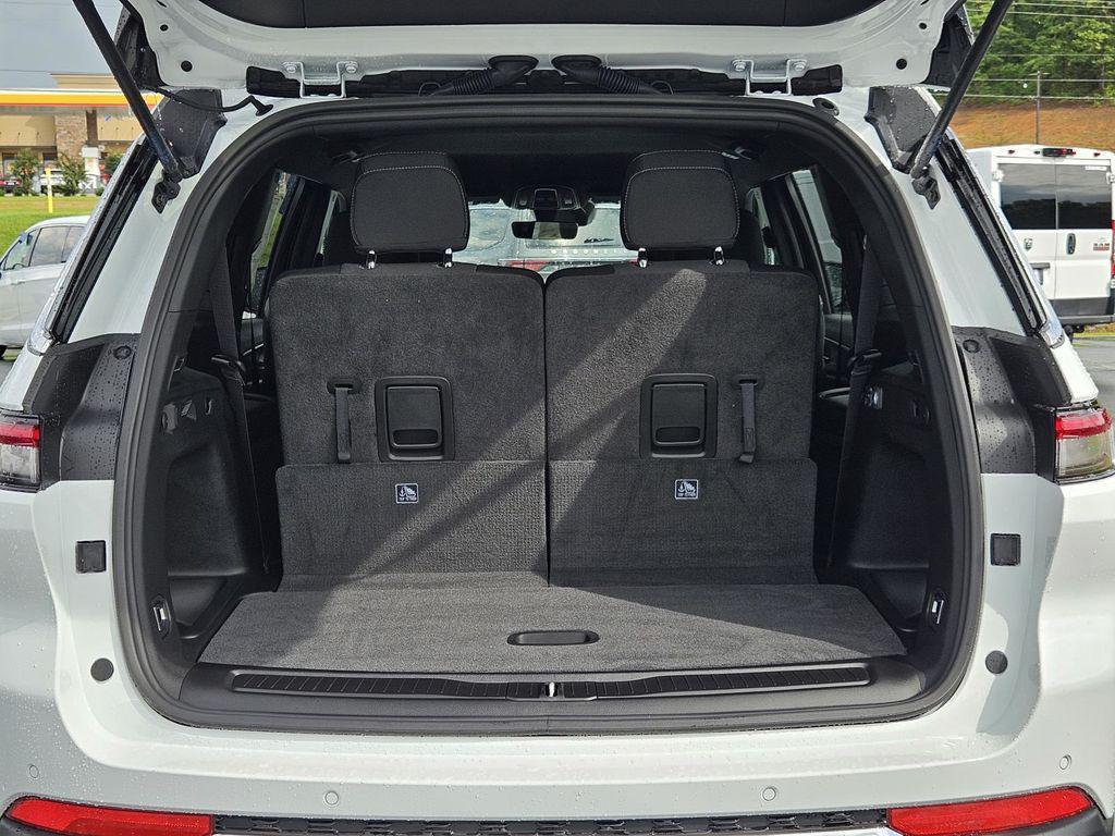 new 2026 Jeep Grand Cherokee L car, priced at $41,865