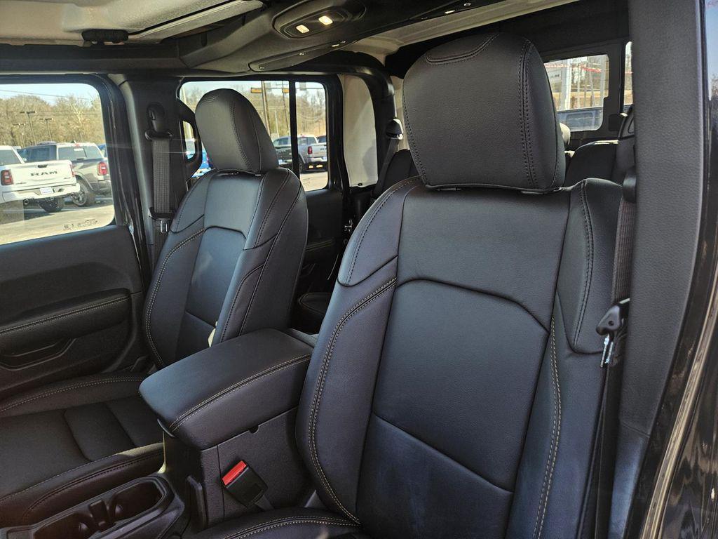 new 2026 Jeep Gladiator car, priced at $48,080