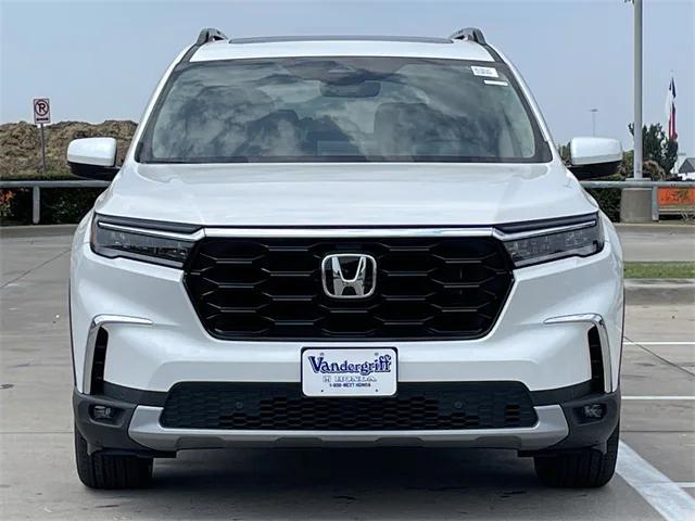 new 2025 Honda Pilot car, priced at $51,109